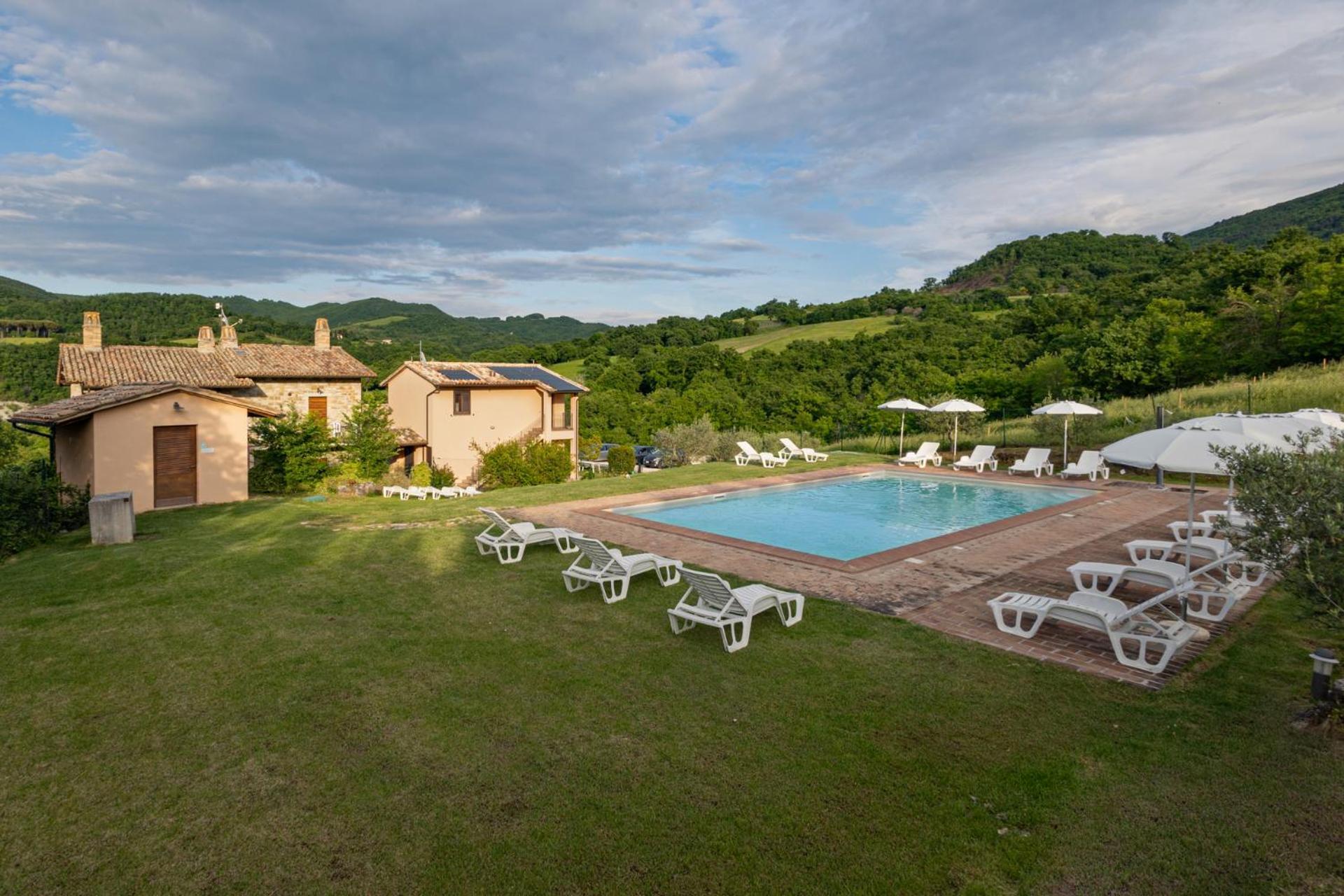 Relais Parco Del Subasio Villa Piano Delle Pieve Exterior photo